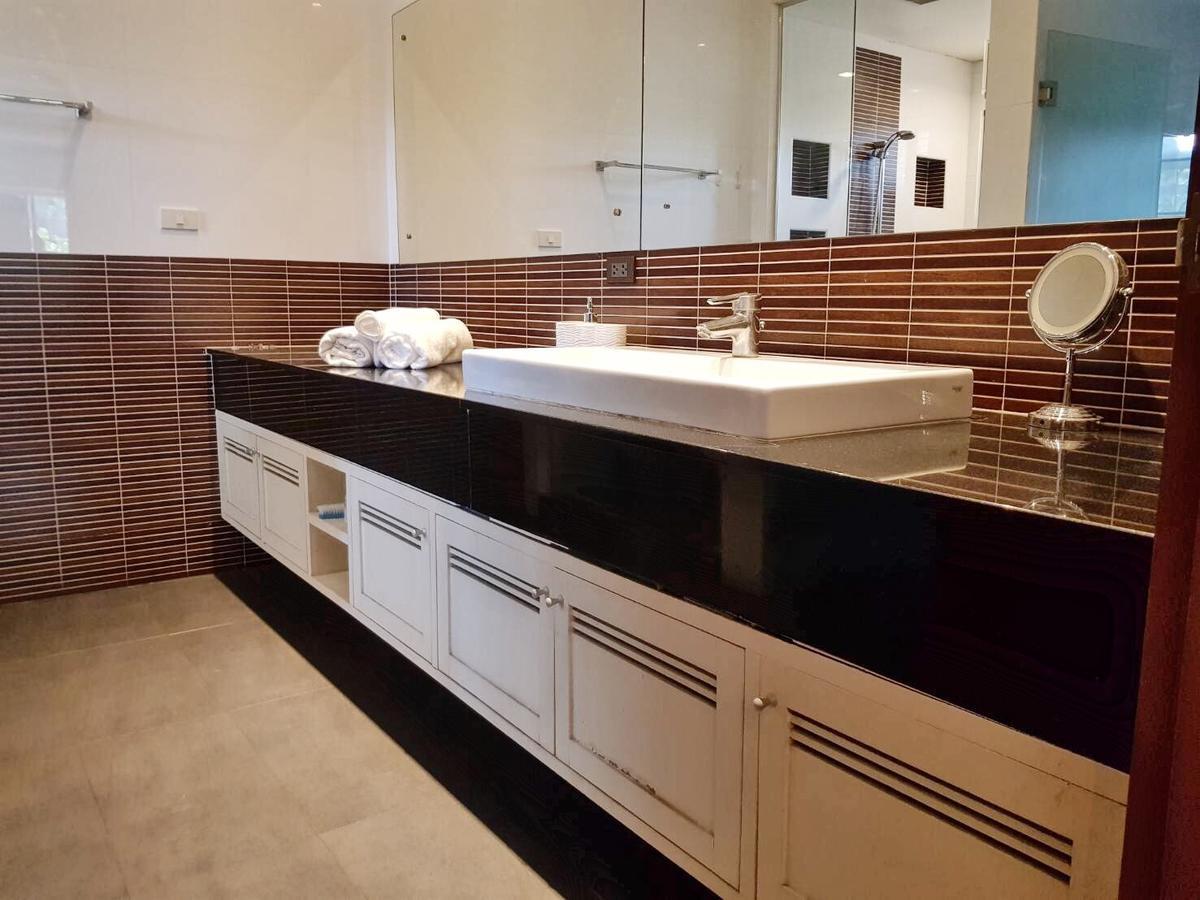 Prompimarn Villa Toscana กรุงเทพมหานคร ภายนอก รูปภาพ